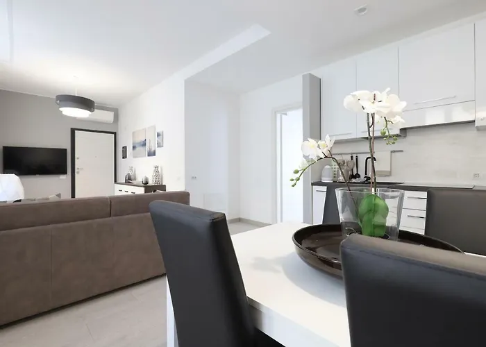 Center - Porta Romana Apartamento