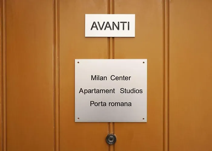 Center - Porta Romana Apartamento