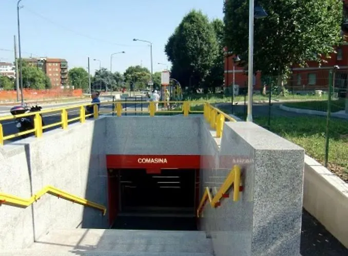 Co&mo A 16 Minuti Da Duomo * Milão