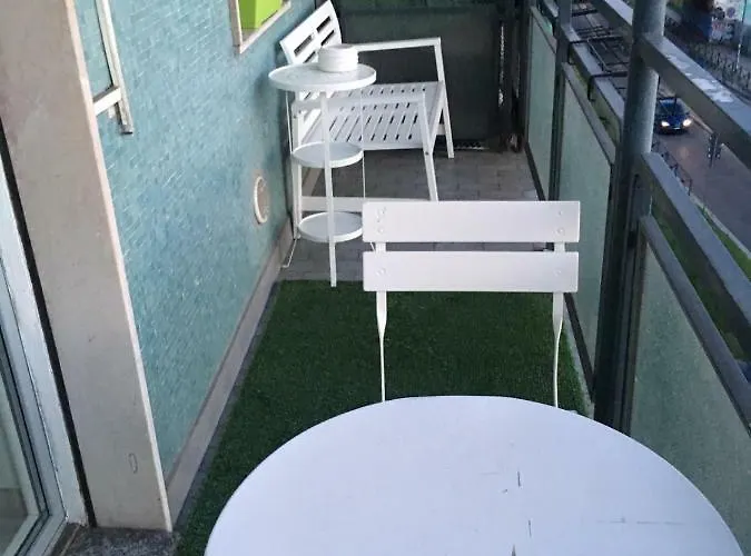 Leoni Charminghouse *