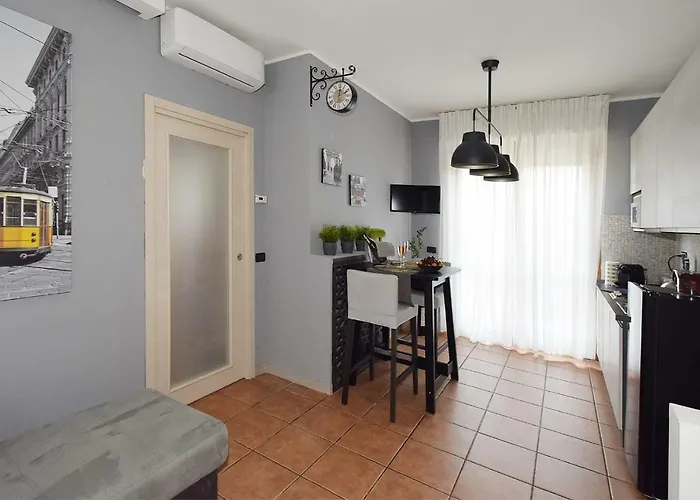 Co&mo A 16 Minuti Da Duomo * Milão