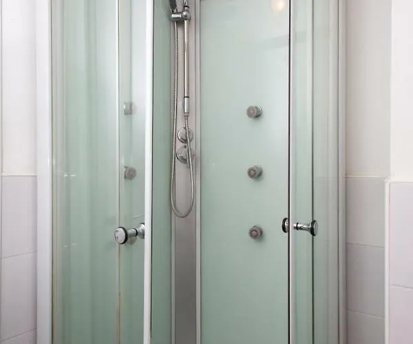 Bilocale Zona 200metri Da Stazione Apartment *