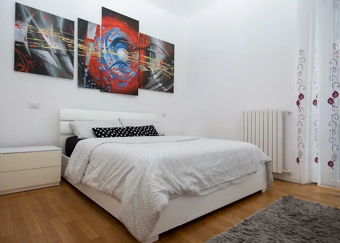 Apartment Bilocale Zona 200metri Da Stazione *