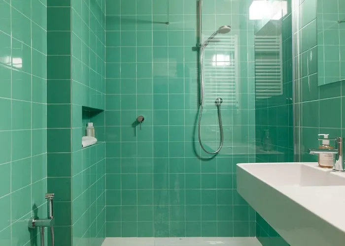 Nella Rinata Vecchia Fiera * מילאנו