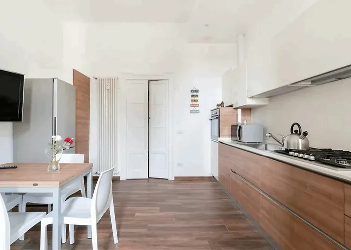 Guesthost - Isola View Renovated * Milão