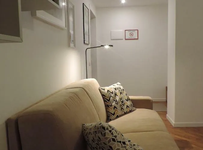 New Capolinea 5 - * Milan