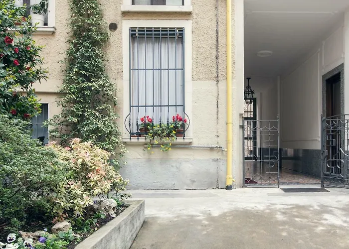 Nella Rinata Vecchia Fiera * מילאנו