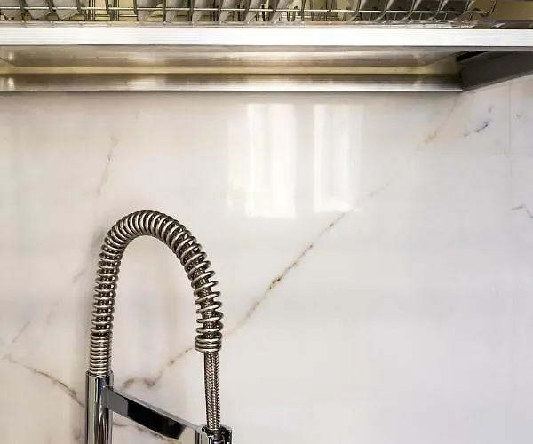 Milan Style Apartment - City Center Appartement *