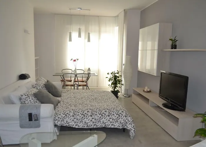Mm House Tortona *