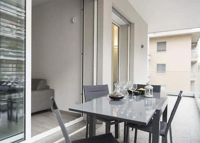 Design & New Center アパート ミラノ