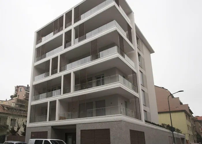 アパート Design & New Center *