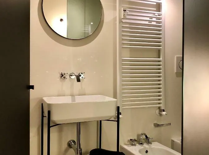 Ca Bela - Porta Romana Pensión 3*