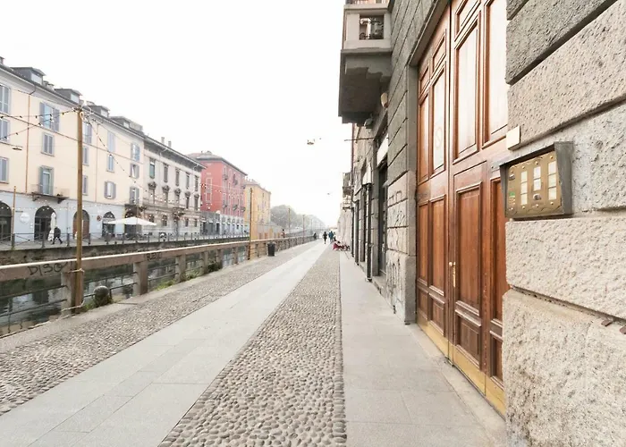 Alzaia 54 Navigli * מילאנו