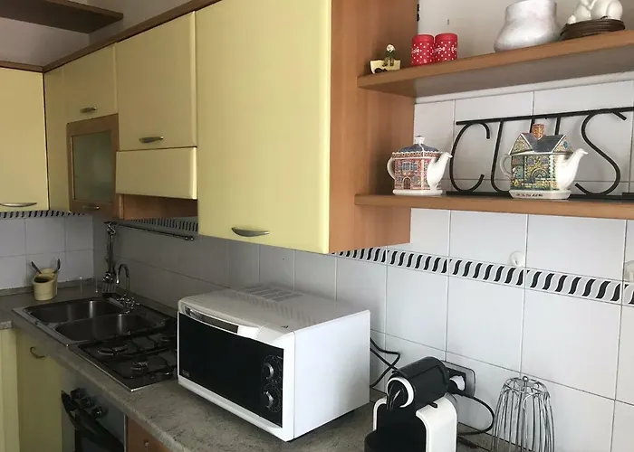 Leoni Charminghouse *