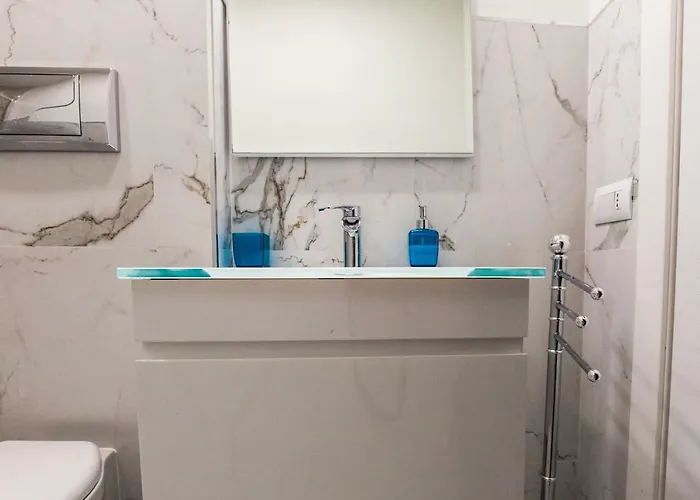 Milan Style Apartment - City Center Apartmán *