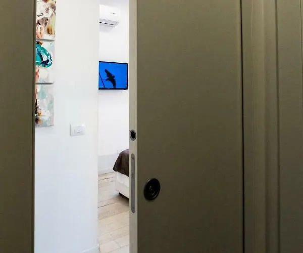 Milan Style Apartment - City Center Apartmán *