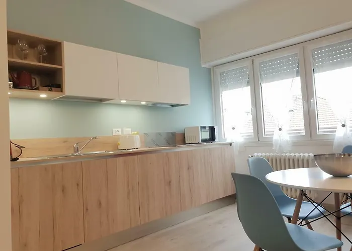 34 Via Giulio Carcano * Milán