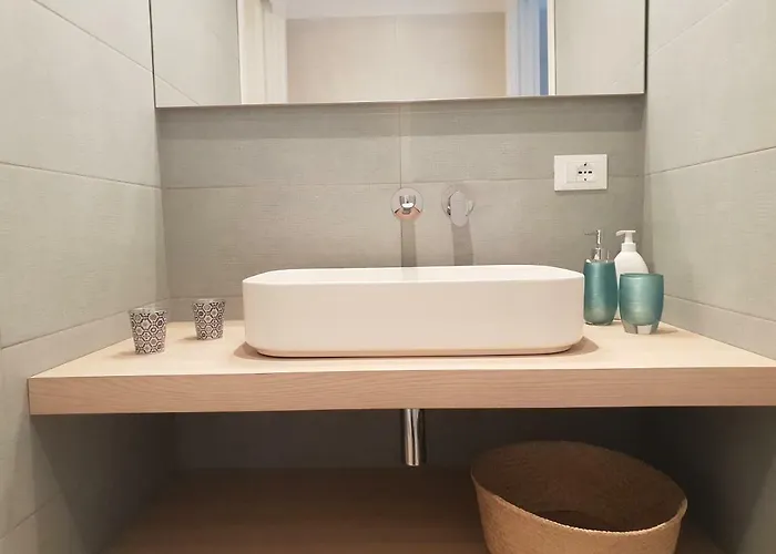 34 Via Giulio Carcano