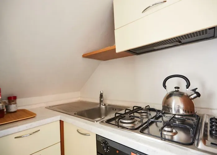 Guesthost - Con Balcone Per 2 Persone Apartment
