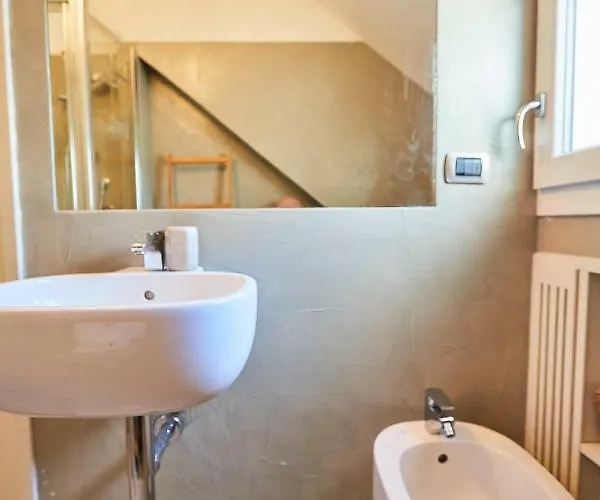 Apartamento Guesthost - Con Balcone Per 2 Persone