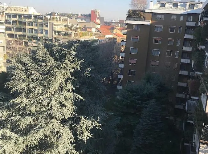 On The Floor Watching Citylife And Mico Appartamento *