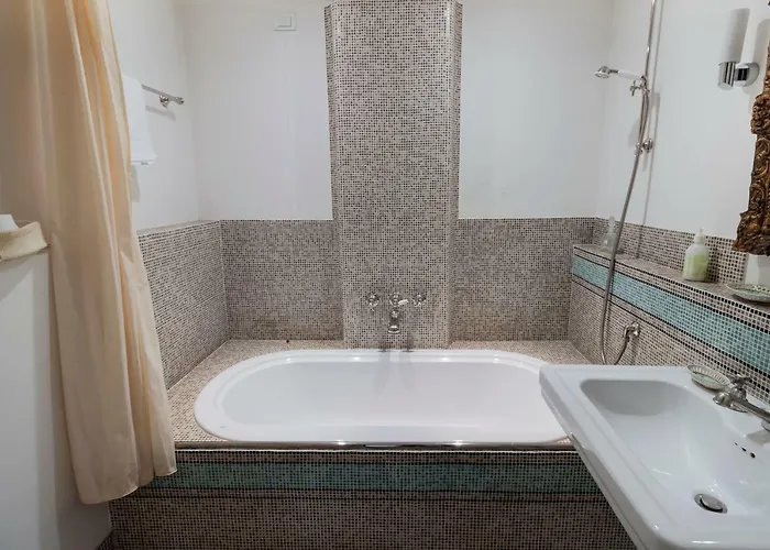 Antica With Outdoor In The Heart Of Centre, 4 Bedrooms Apartamento *