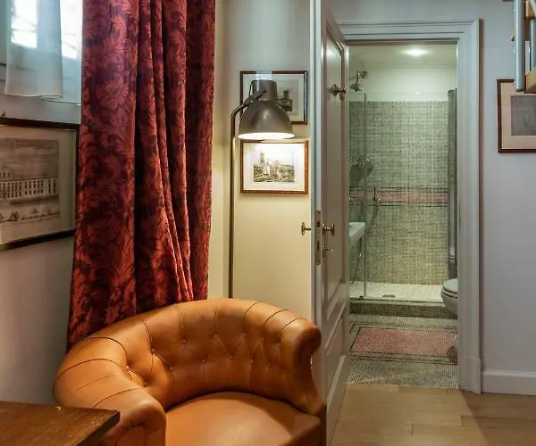 Antica With Outdoor In The Heart Of Centre, 4 Bedrooms Apartamento