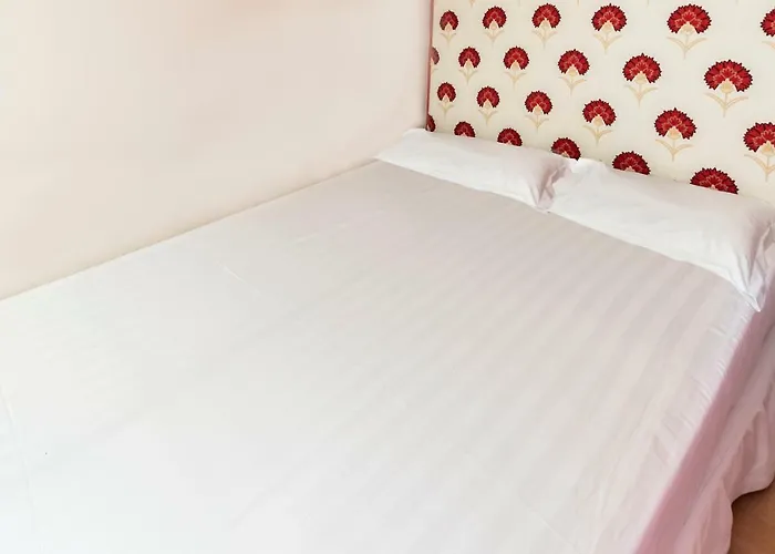 Apartamento Antica With Outdoor In The Heart Of Centre, 4 Bedrooms Milán