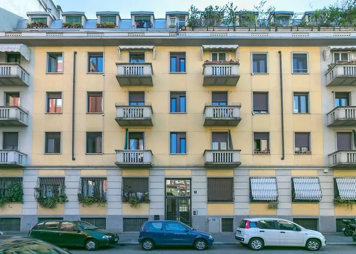 Bright House In Lägenhet Milano