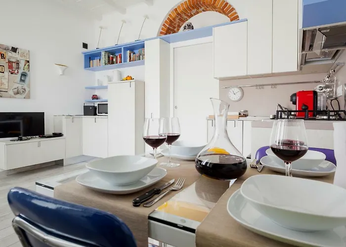 Charming On The Darsena Navigli - Pulizia Eccezionale Appartamento Milano