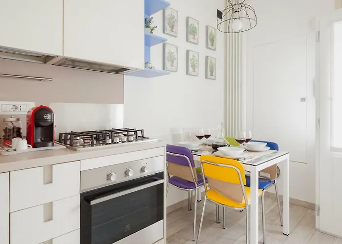 Charming On The Darsena Navigli - Pulizia Eccezionale Appartamento