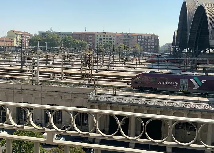 Luxury Flat By Station / Unique View Milan