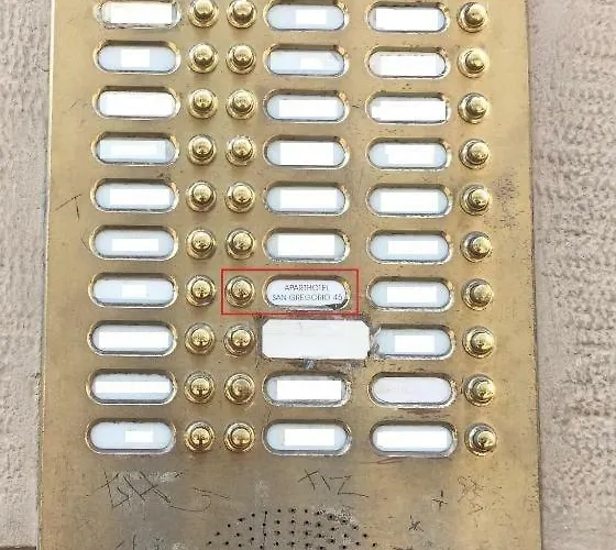 Konukevi San Gregorio 45 Milano