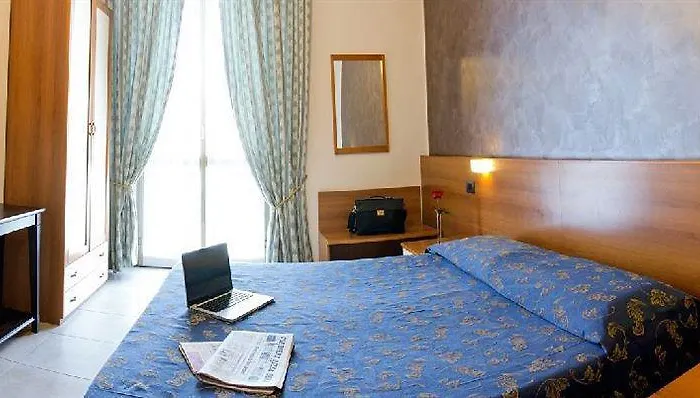 Hotell San Francisco 3*