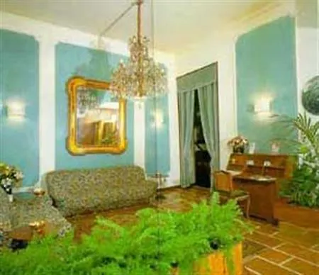 Virgilio Hotel 2*