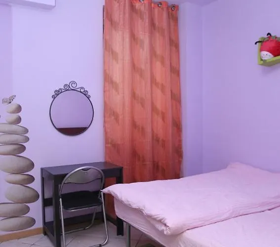 بيت ضيافة Lovely House ميلان