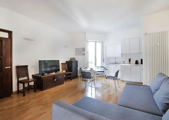 Sweet San Lorenzo, Right In The Centre Milaan