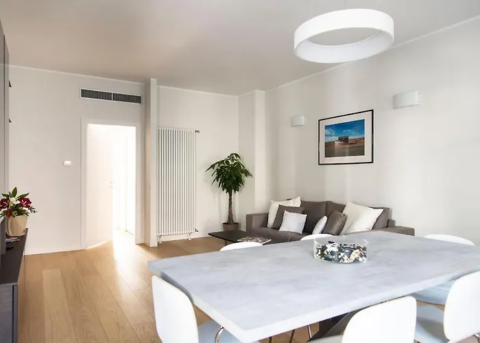 Brand New , Life District Apartmán