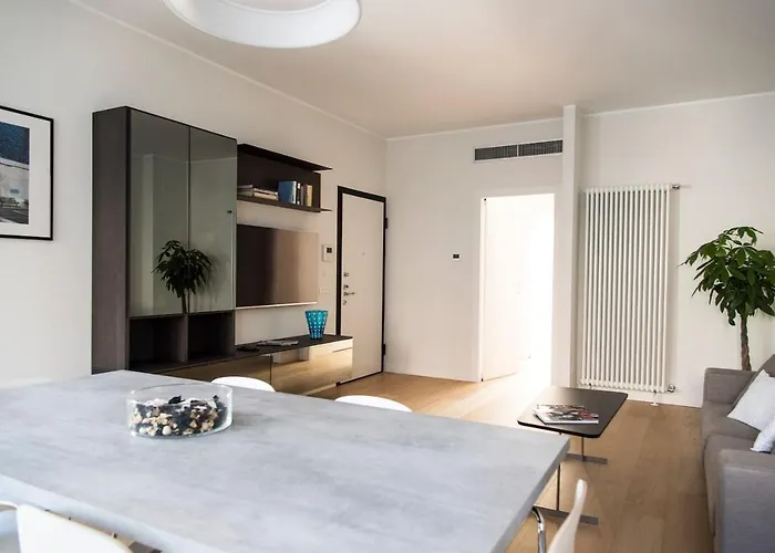 Brand New , Life District Apartmán