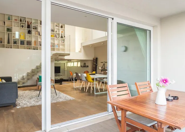 Stylish Loft With Garden, 8 Guests, 3 Bedrooms * Milaan