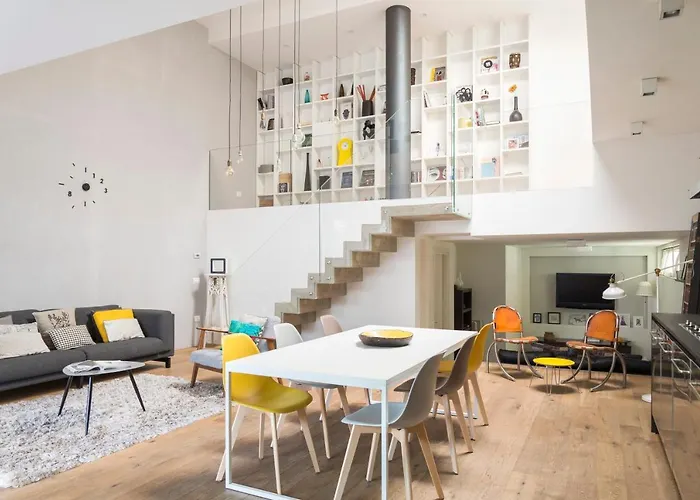 Stylish Loft With Garden, 8 Guests, 3 Bedrooms