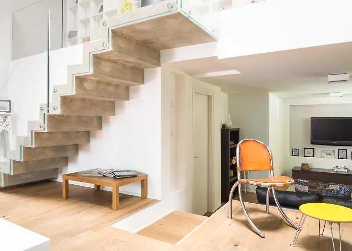 Stylish Loft With Garden, 8 Guests, 3 Bedrooms