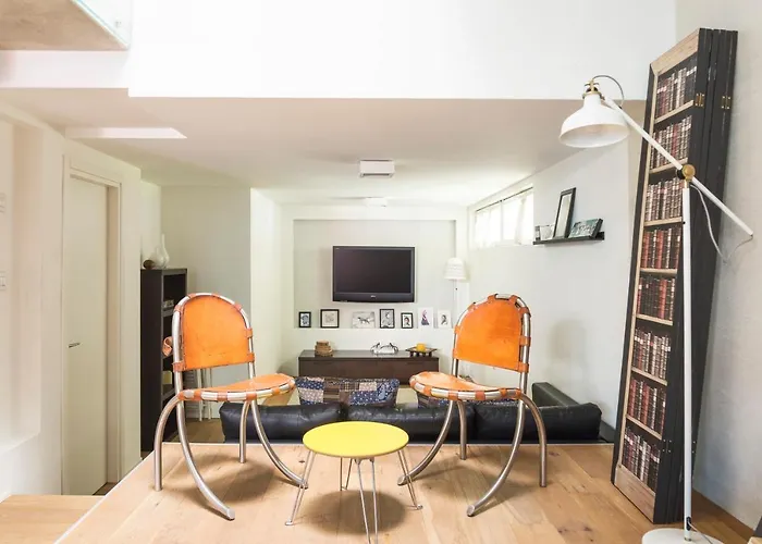 Stylish Loft With Garden, 8 Guests, 3 Bedrooms * Milaan