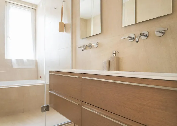 Stylish Loft With Garden, 8 Guests, 3 Bedrooms Milaan