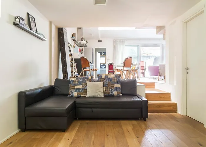 Stylish Loft With Garden, 8 Guests, 3 Bedrooms