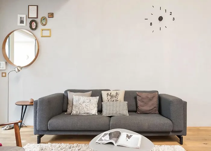 Stylish Loft With Garden, 8 Guests, 3 Bedrooms *