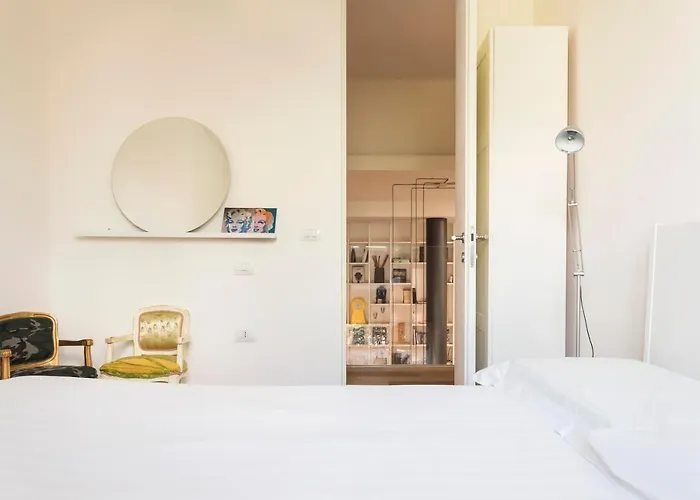 Apartmán Stylish Loft With Garden, 8 Guests, 3 Bedrooms Milán