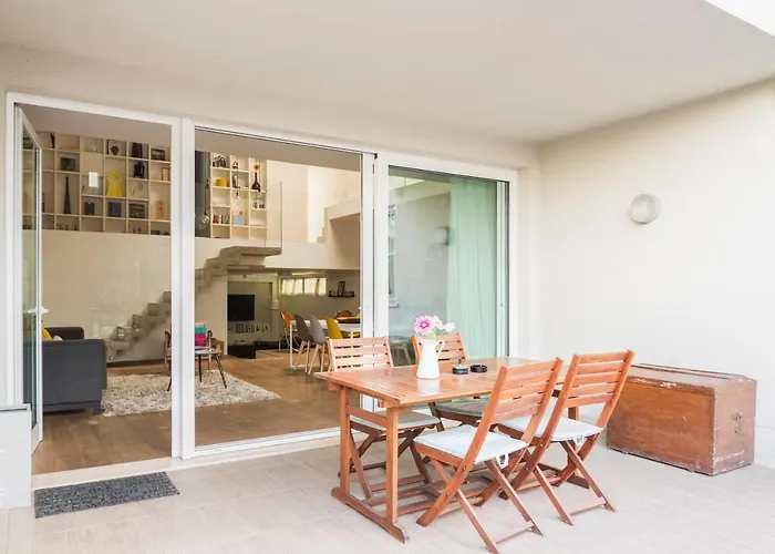 Stylish Loft With Garden, 8 Guests, 3 Bedrooms Milaan