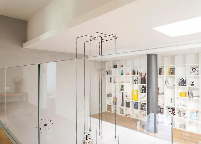 Appartement Stylish Loft With Garden, 8 Guests, 3 Bedrooms Milaan