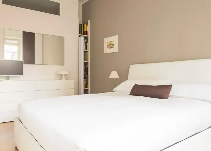 Apartmán Cosmopolitan Home, 2 Bedrooms, 2 Bth, 5 Guests *